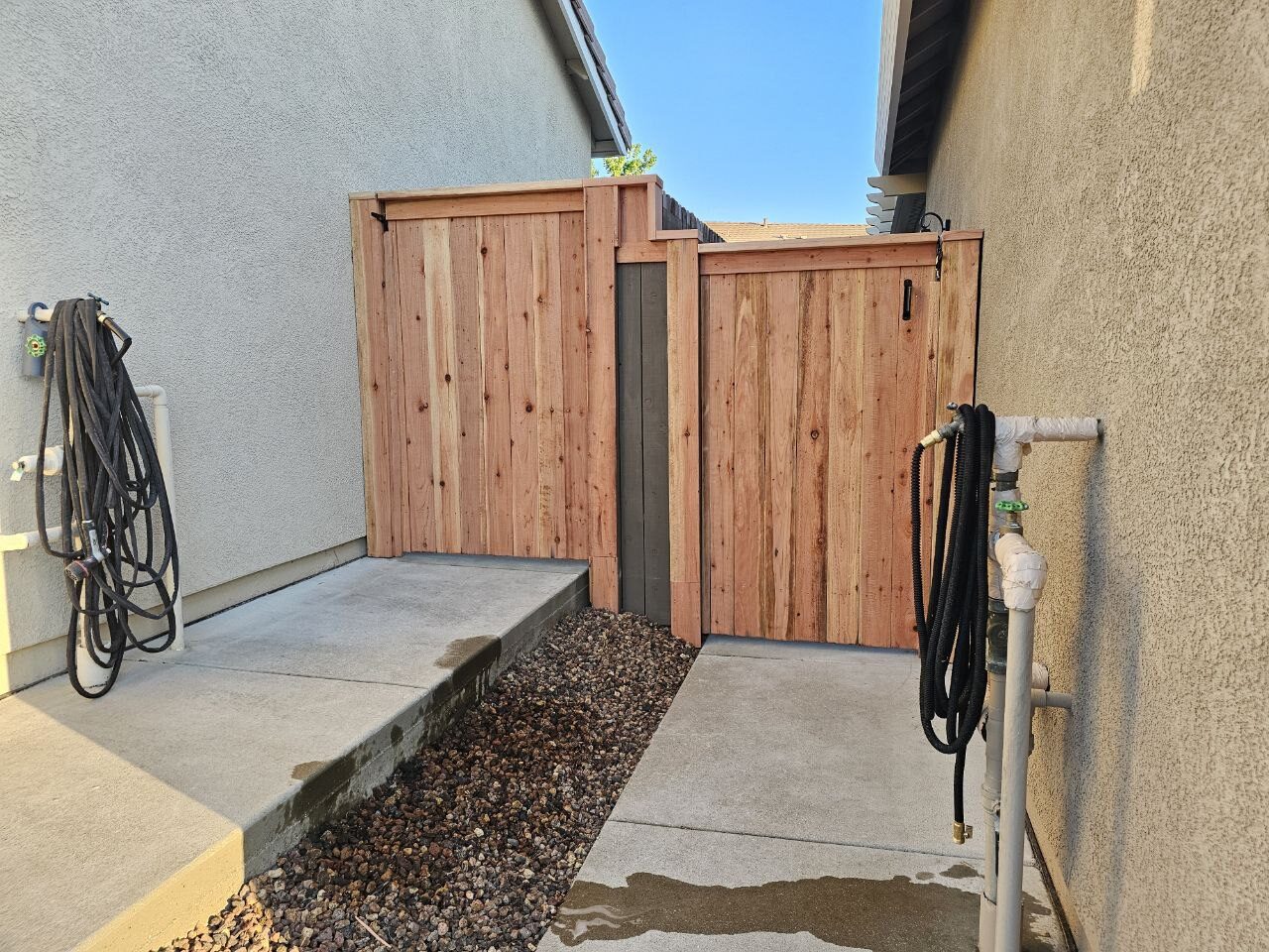 Side yard walk gate